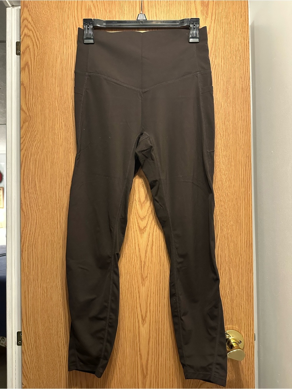 HALARA High-Waist Leggings in Dark Brown